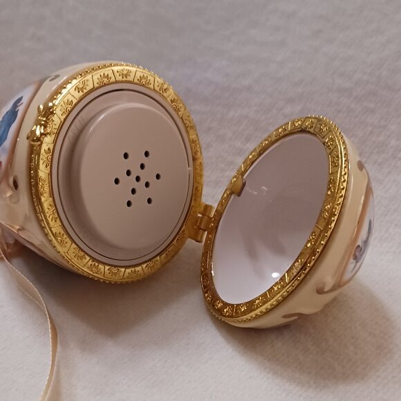 Vintage Mr. Christmas Valerie Parr Hill Musical Egg Angels - Picture 2 of 3